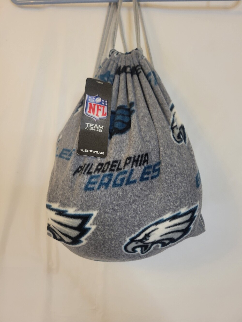 NFL Philadelphia Eagles Gray and White Fleece Pajama Onesie With Bag - Picture 4 of 5